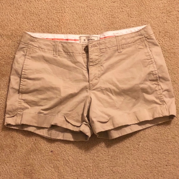 Old Navy Khaki Shorts - Picture 1 of 3